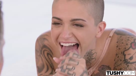 Лысая Ли Рэйвен получает член в попку и сперму на лицо №3