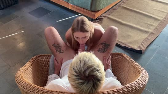 Сводная сестра пришла к брату в комнату голая №4