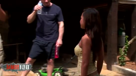 Здоровые рабочие развели азиатку на двойное проникновение №1