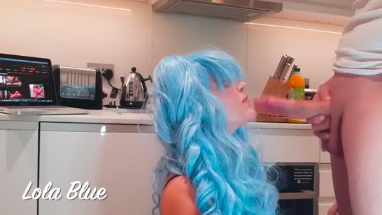 Жена одела секс прикид и встала раком на кухне №1