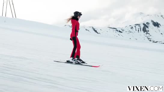 После покатушек на лыжах решил согреть девочку №1