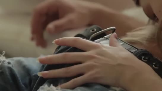 Пенис паренька чувственно проникает в писю молодой студентки №5