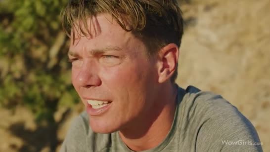 Худенькая теннисистка красиво шпилится с тренером №1