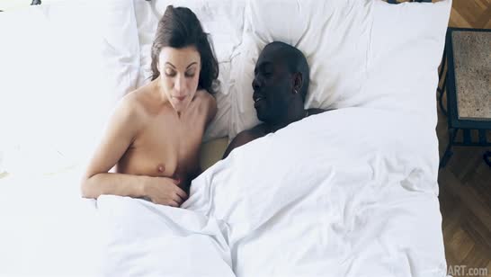 Alyssa Reece красуется перед негром и заводит его черный стояк №1