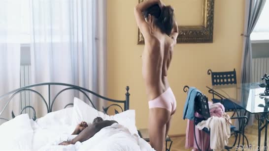 Alyssa Reece красуется перед негром и заводит его черный стояк №2