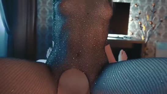 Девушка в секс наряде устроила красивый домашний трах №5