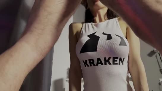 Грудастая сводная сестра быстро согласилась на минет №4