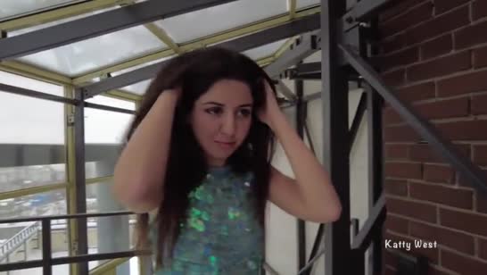 Парень в пижаме напихал членом молодой русской девахе №1