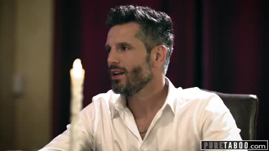 Белокурая Mona Wales захотела групповое порно с двумя №1