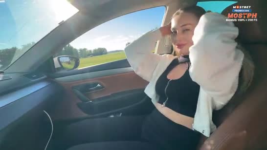 Попутчицу с такой задницей готов подвести любой №3