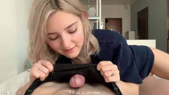 Молодая Eva Elfie от первого лица присаживается на елдак №1