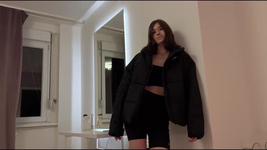 Худенькая спортивная подружка с радостью чпокнулась №1