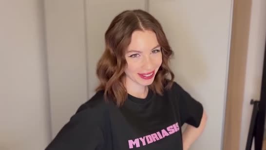 Девушка подвыпила и оказалась в позе раком №3